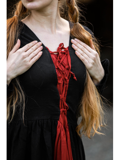 Trollfelsen Leonardo Carbone Kleid Medusa Rot _13_